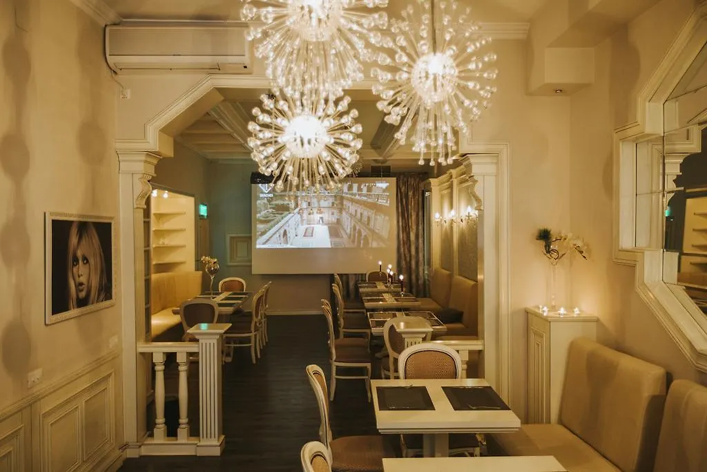 Vila Cornelia Bucharest 3*,  Romania